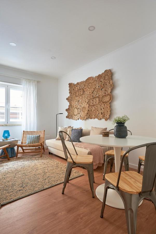 Belém Light Filled Apt With Patio, By TimeCooler Lisboa Exterior foto